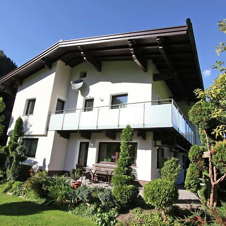 Cozy Apartment In Aschau Im Zillertal Near Ski Lift Exterior photo