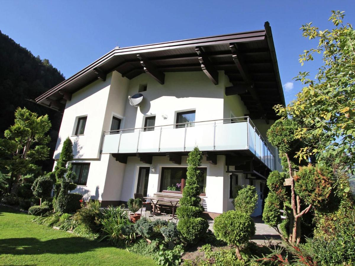 Cozy Apartment In Aschau Im Zillertal Near Ski Lift Exterior photo