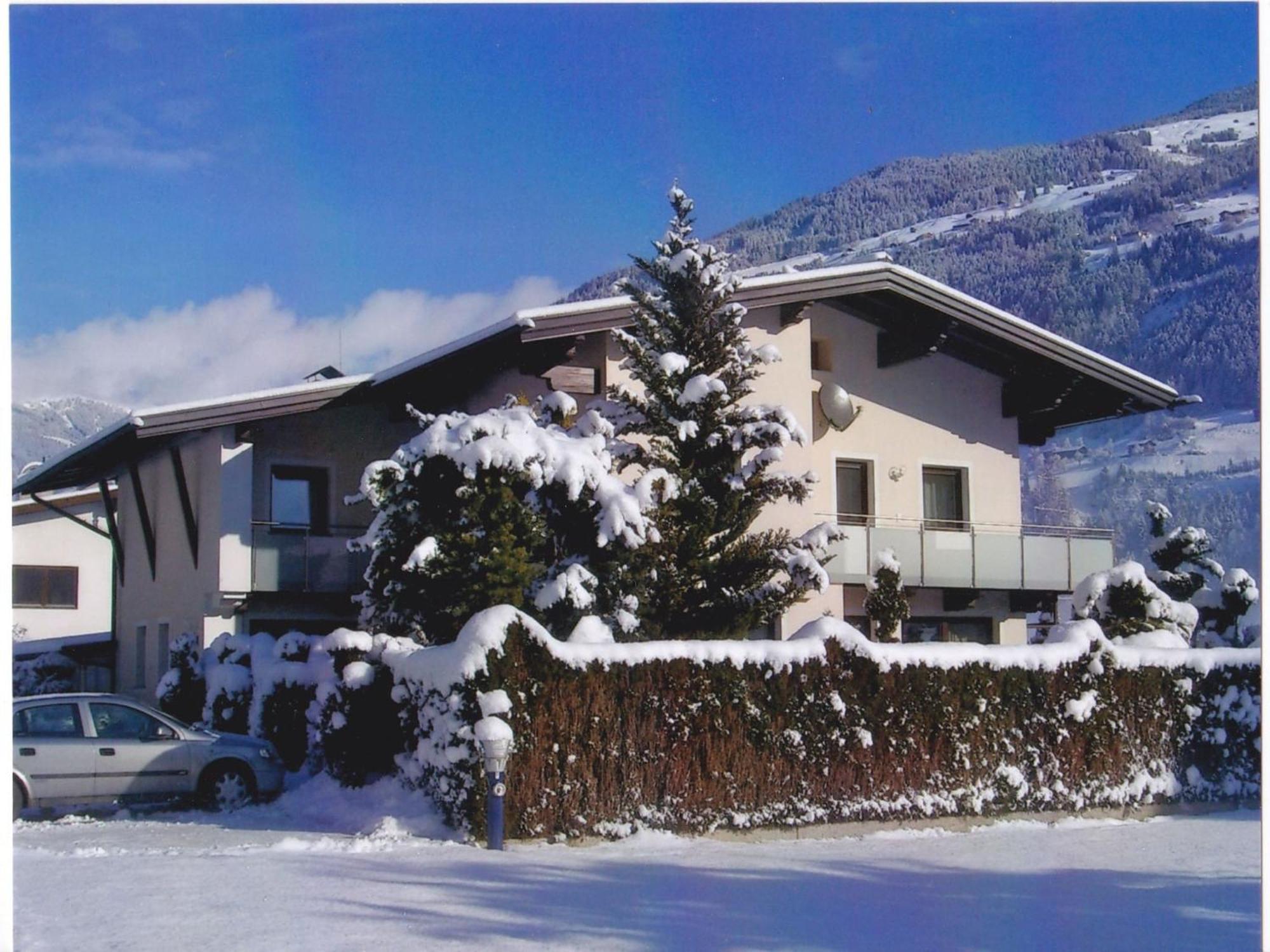 Cozy Apartment In Aschau Im Zillertal Near Ski Lift Exterior photo