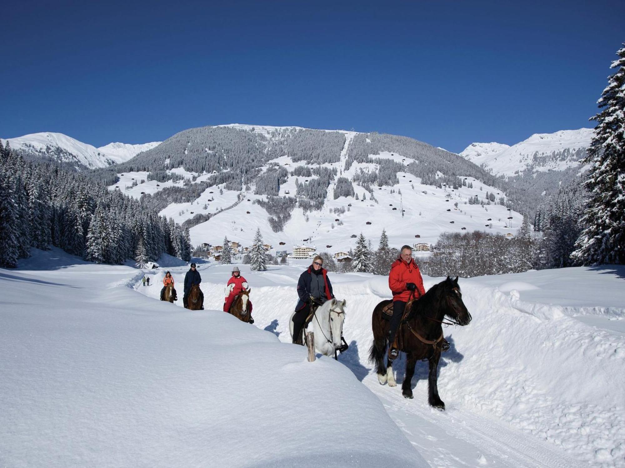 Cozy Apartment In Aschau Im Zillertal Near Ski Lift Exterior photo